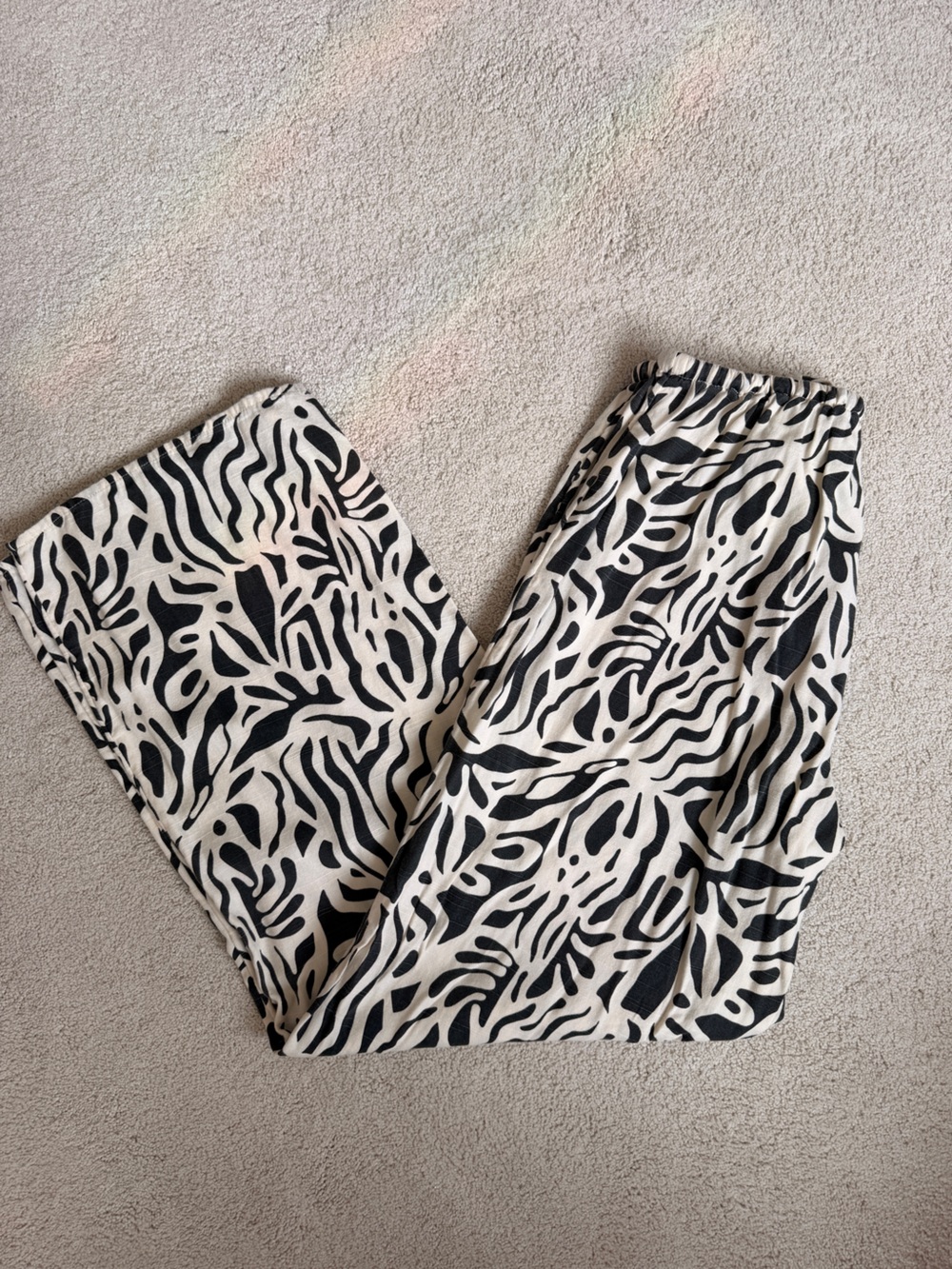 Billabong Black and Cream Abstract Print Pants